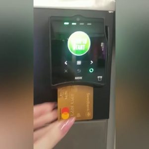 Sweden customer opens frozen Yogurt vending store with hommy machine